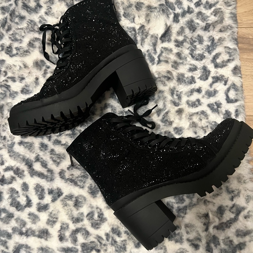 Steve Madden Black Rhinestone Lace-Up Platform Ankle Boots Size 11